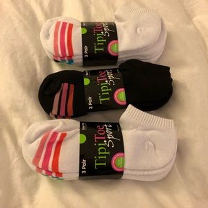 NEW Low cut/ no show athletic sports socks